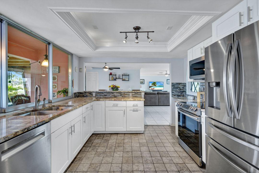 4232 SE 8th Pl, Cape Coral, FL 33904