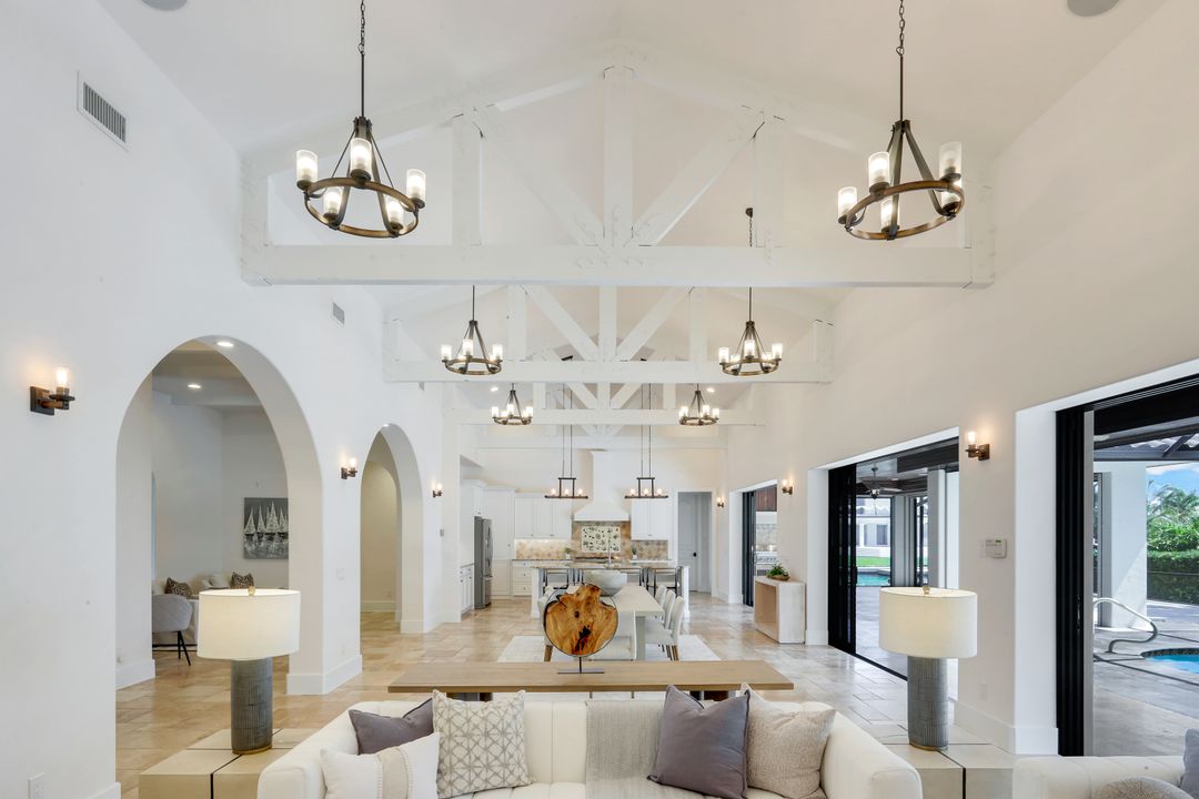 1400 Forrest Ct, Marco Island, FL 34145