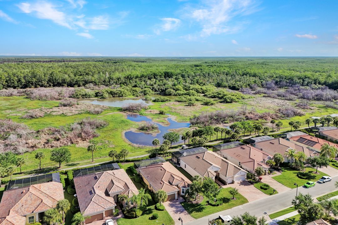 9311 Fieldstone Ln, Naples, FL 34120