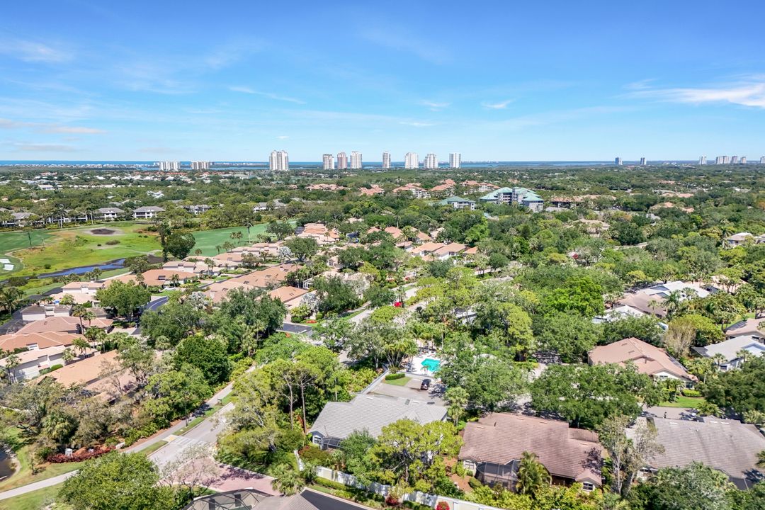 27181 Kindlewood Ln, Bonita Springs, FL 34134