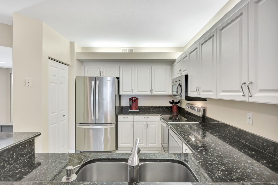 10900 Santa Margherita Rd #102, Bonita Springs, FL 34135