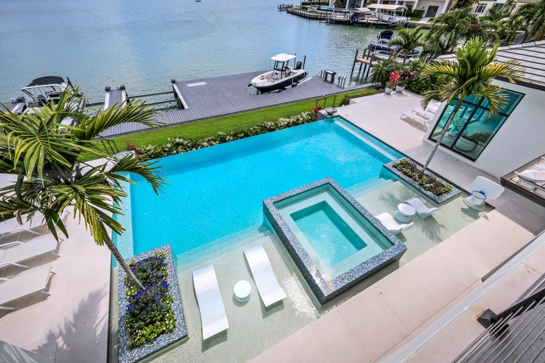 1631 Collingswood Ct, Marco Island, FL 34145