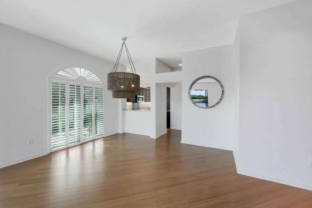 2153 Paget Cir, Naples, FL 34112