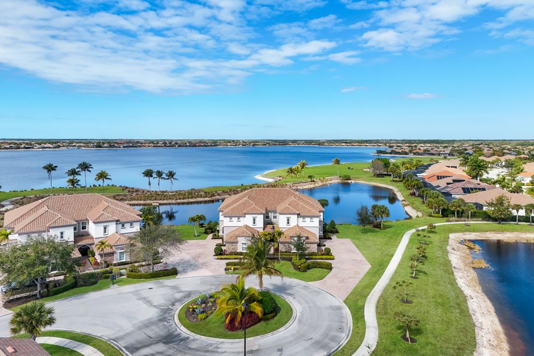 9060 Siesta Bay Dr #101, Naples, FL 34120