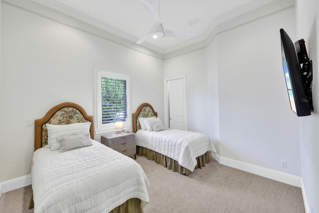 11993 Collier's Reserve Dr, Naples, FL 34110