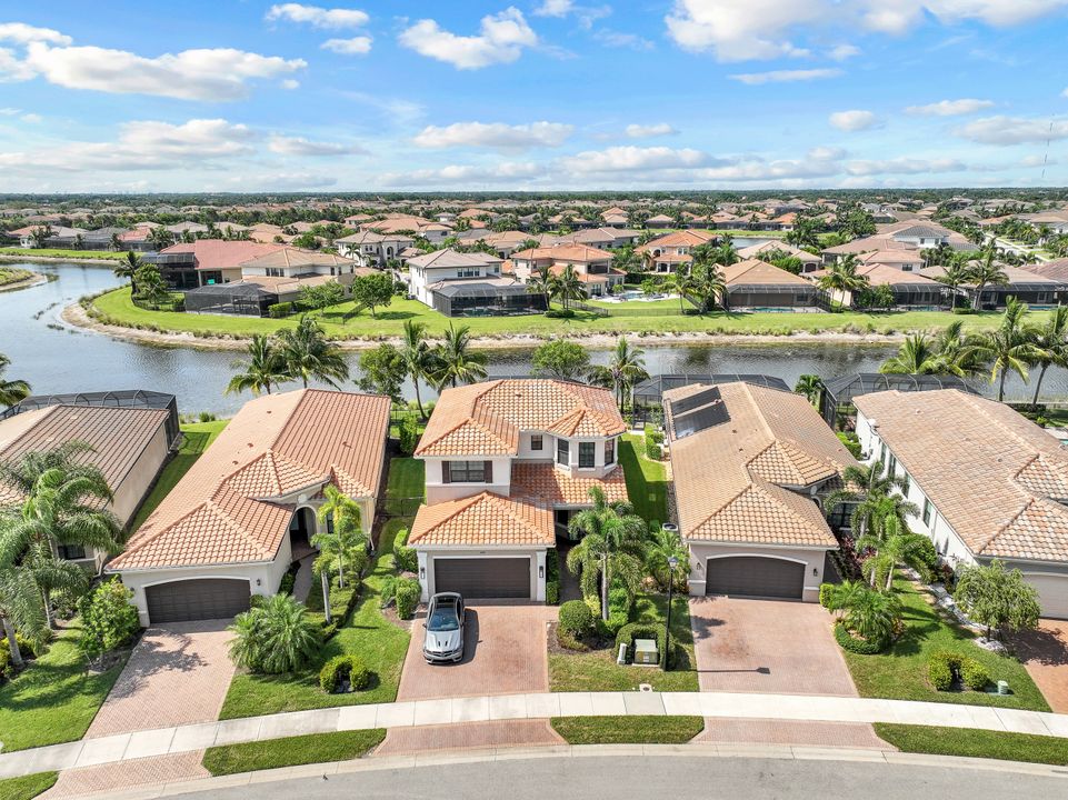 4189 Amelia Wy, Naples, FL 34119