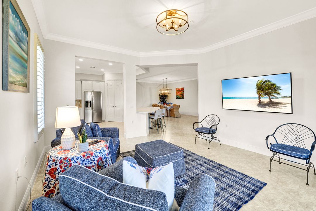 3176 Serena Ln #202, Naples, FL 34114