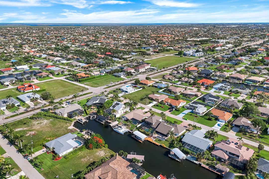 1528 SW 52nd Ln, Cape Coral, FL 33914