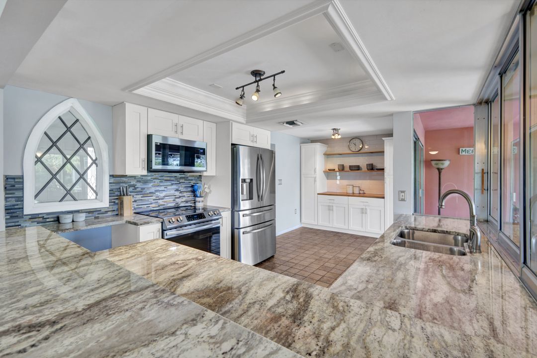 4232 SE 8th Pl, Cape Coral, FL 33904