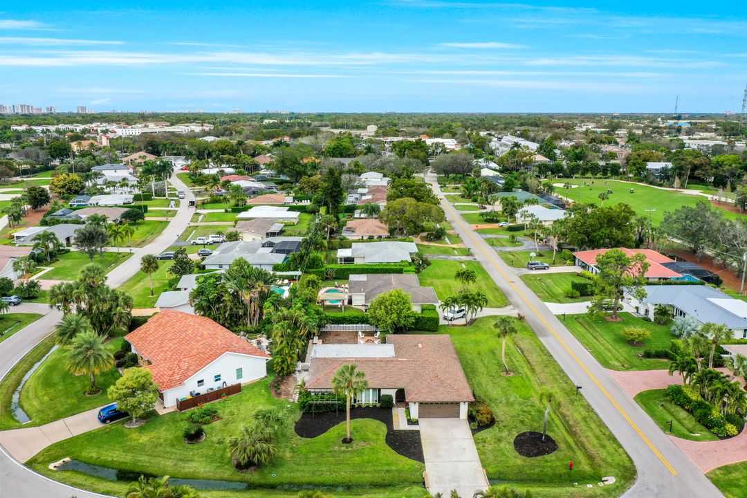 289 Burning Tree Dr, Naples, FL 34105