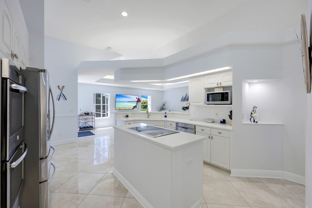 28901 Regis Ct, Bonita Springs, FL 34134