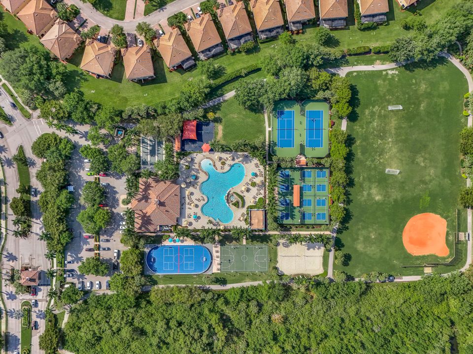 20626 Torre Del Lago St, Estero, FL 33928