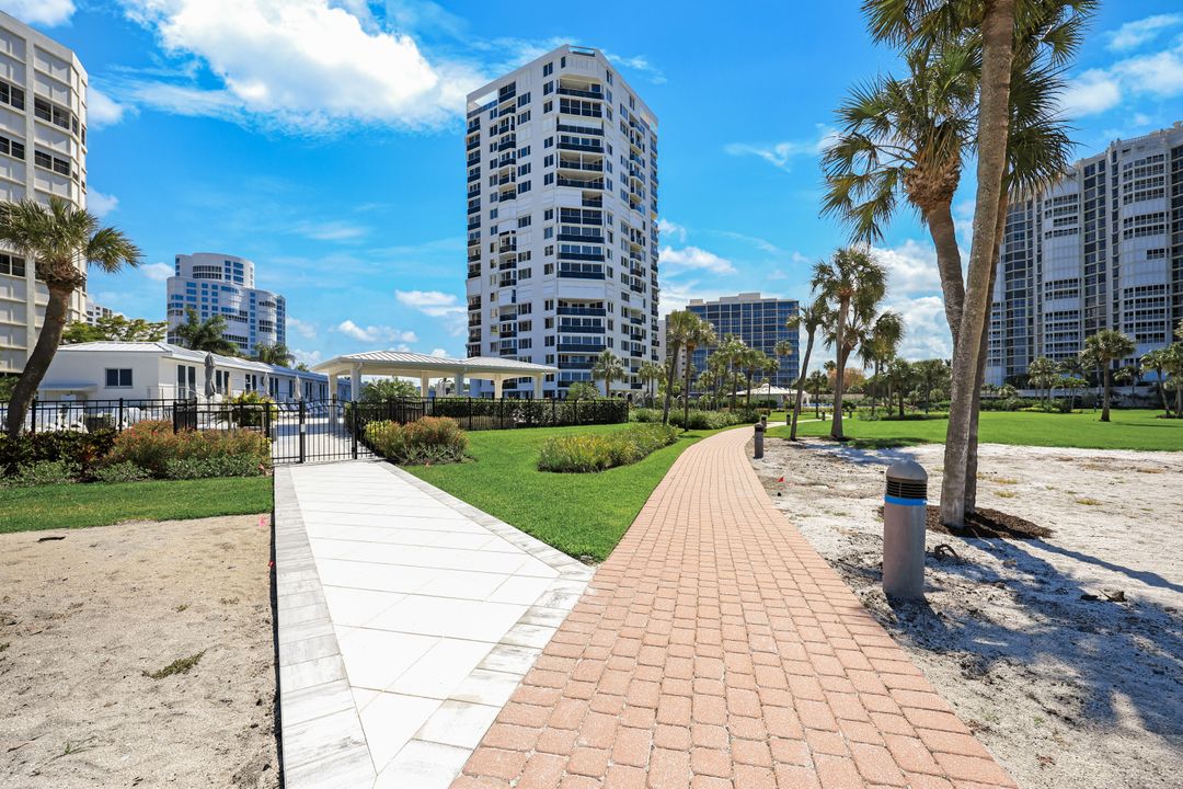 4041 Gulf Shore Blvd N #1505, Naples, FL 34103