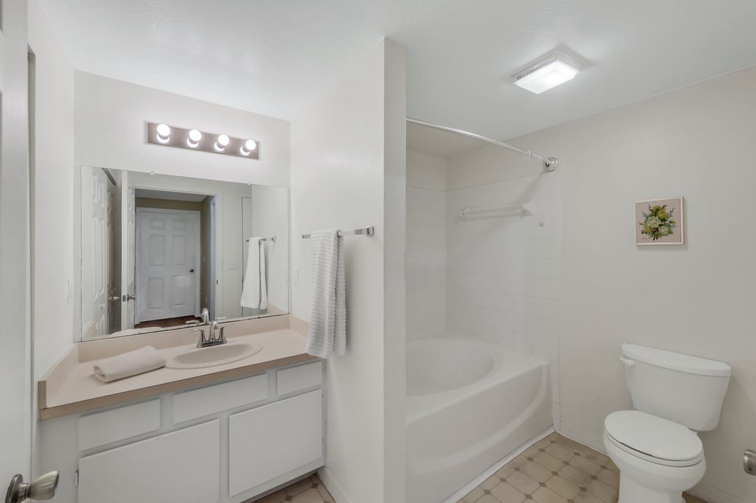 23600 Walden Center Dr #105, Estero, FL 34134