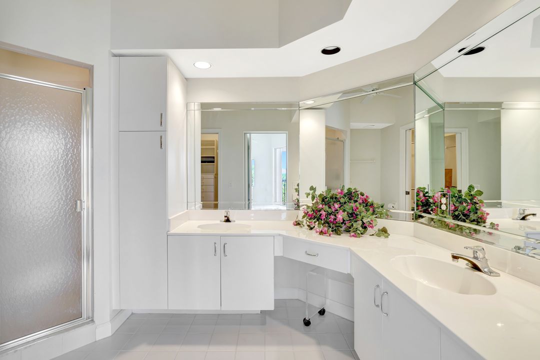 7654 Pebble Creek Cir #301, Naples, FL 34108