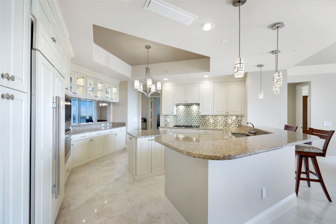 4851 Bonita Bay Blvd, Bonita Springs, FL 34134