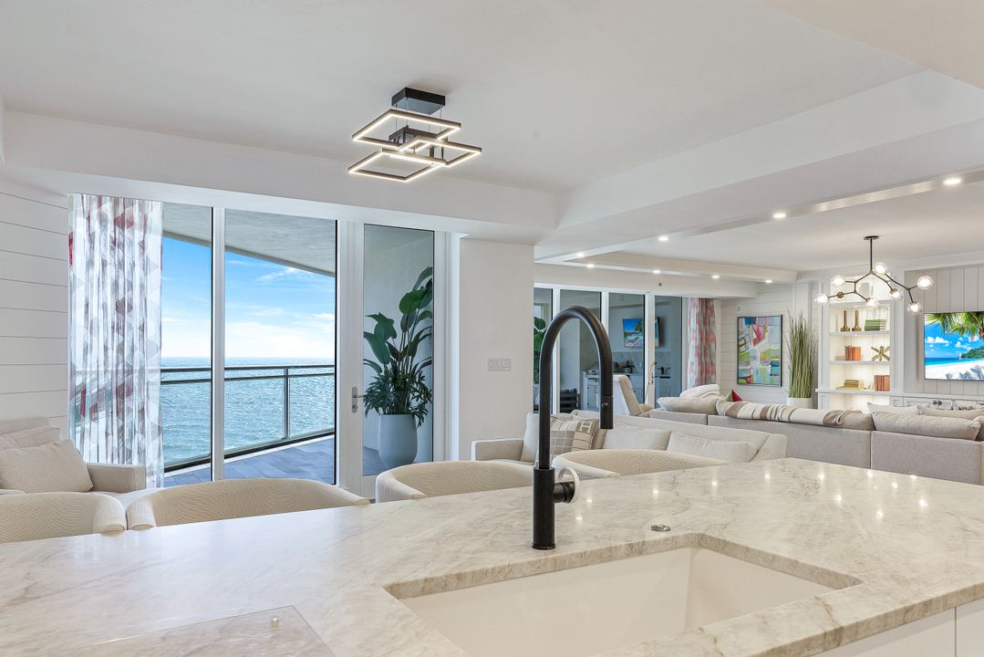 11125 Gulf Shore Dr #1001, Naples, FL 34108