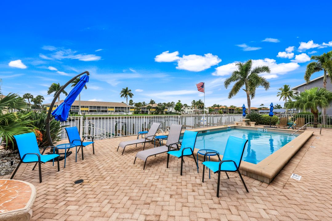 4616 SE 5th Pl #107, Cape Coral, FL 33904