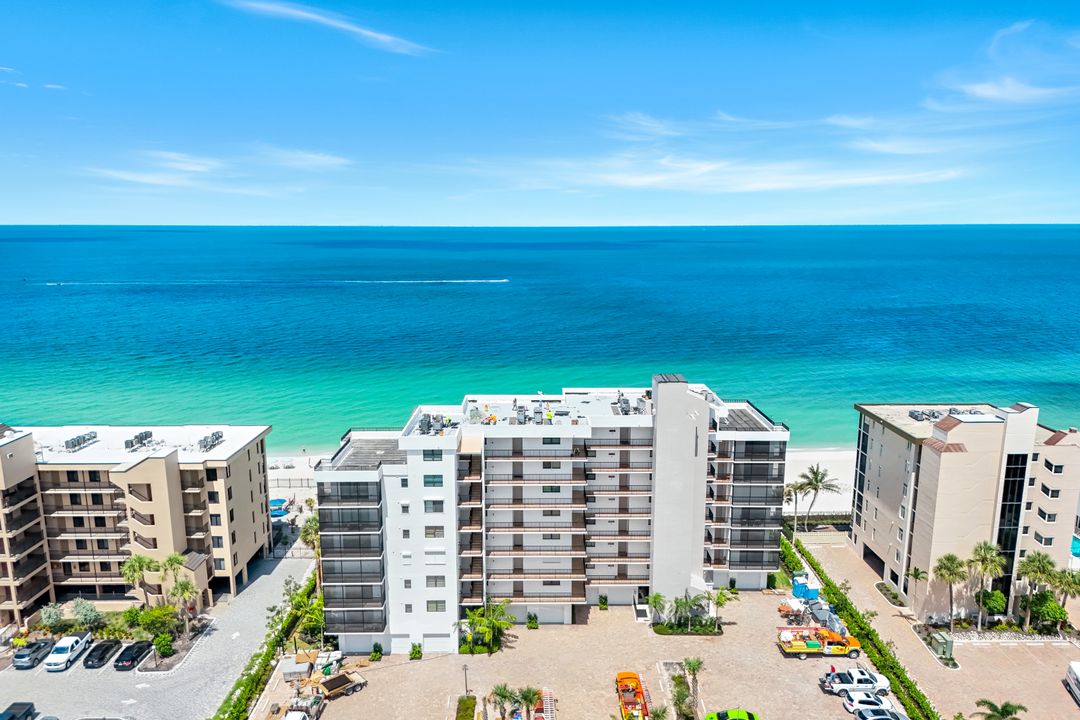 9375 Gulf Shore Dr #402, Naples, FL 34108