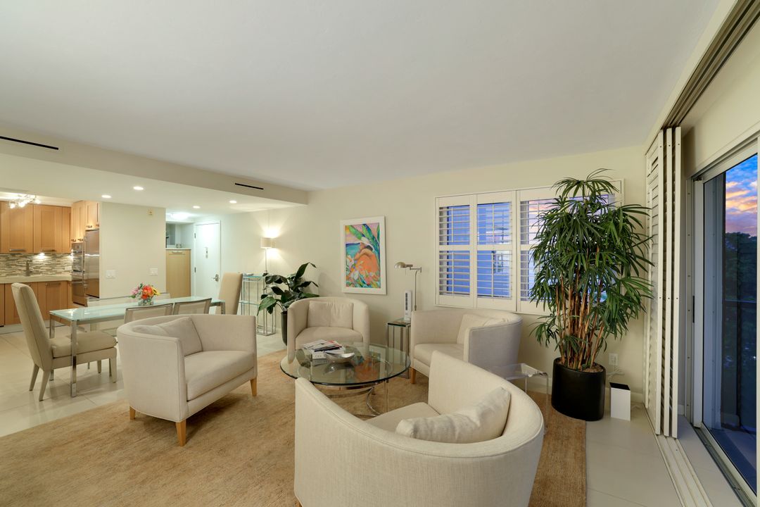 2170 Gulf Shore Blvd N #62W, Naples, FL 34102