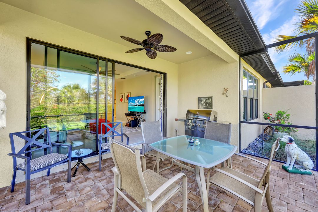 8107 Calle Canovas St, Naples, FL 34114