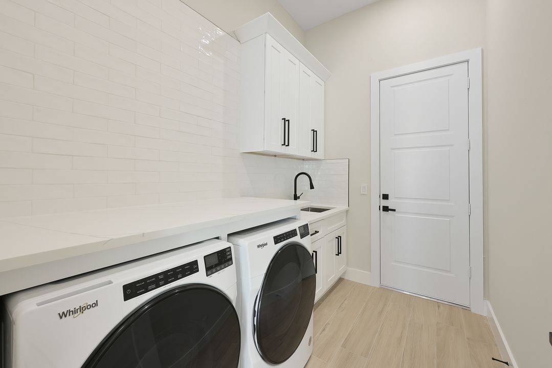 5240 SW 19th Pl, Cape Coral, FL 33914