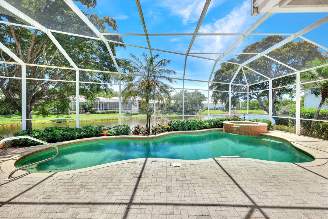 27536 Riverbank Dr, Bonita Springs, FL 34134