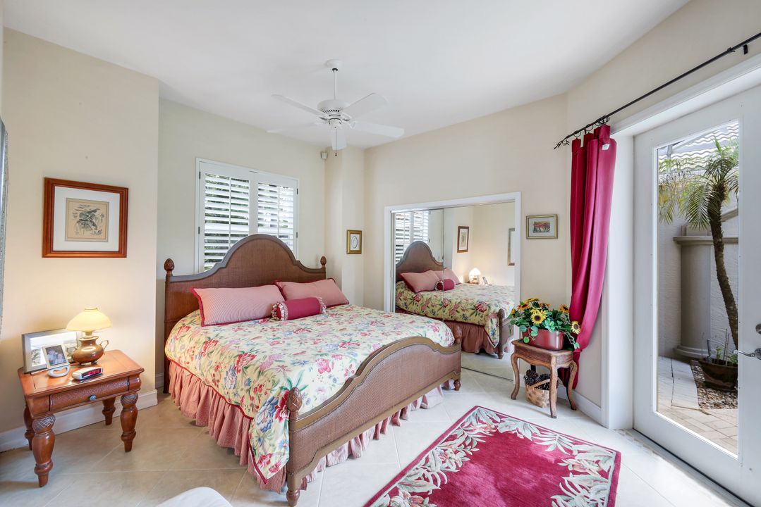 4959 Bollard Ct, Naples, FL 34112
