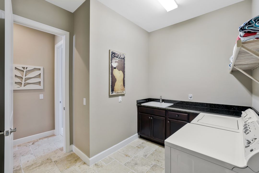 9568 Mussorie Ct, Naples, FL 34114