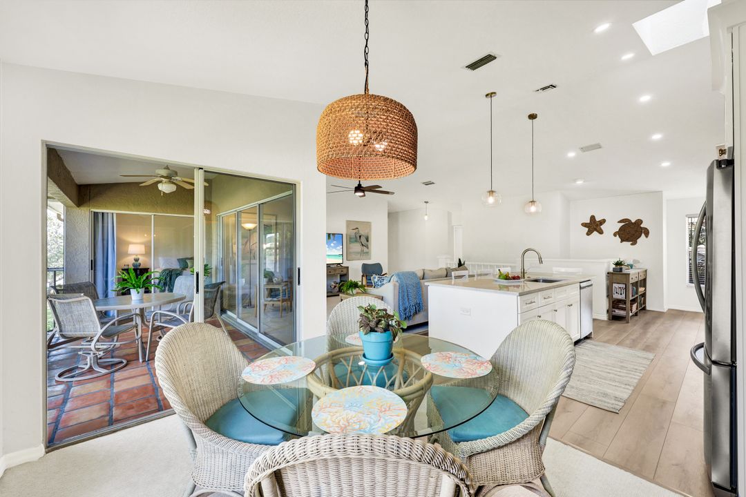 314 Emerald Bay Cir #I-5, Naples, FL 34110