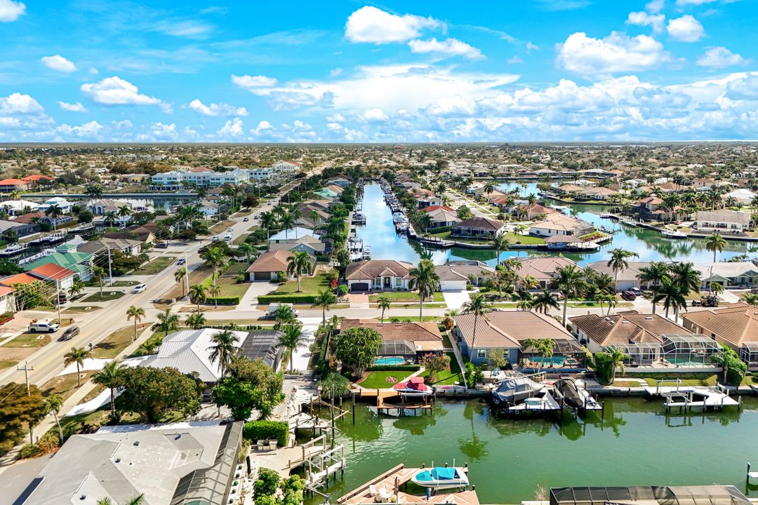 20 Hickory Ct, Marco Island, FL 34145