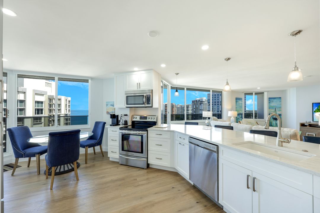 4041 Gulf Shore Blvd N #1505, Naples, FL 34103
