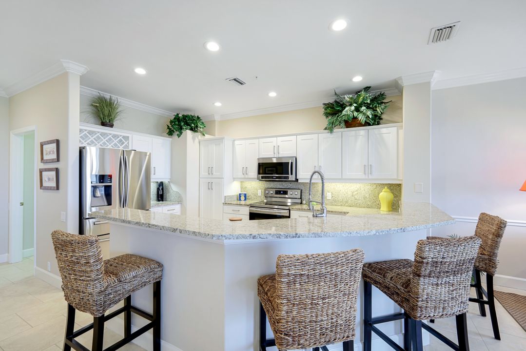 9111 Southmont Cove #305, Fort Myers, FL 33908