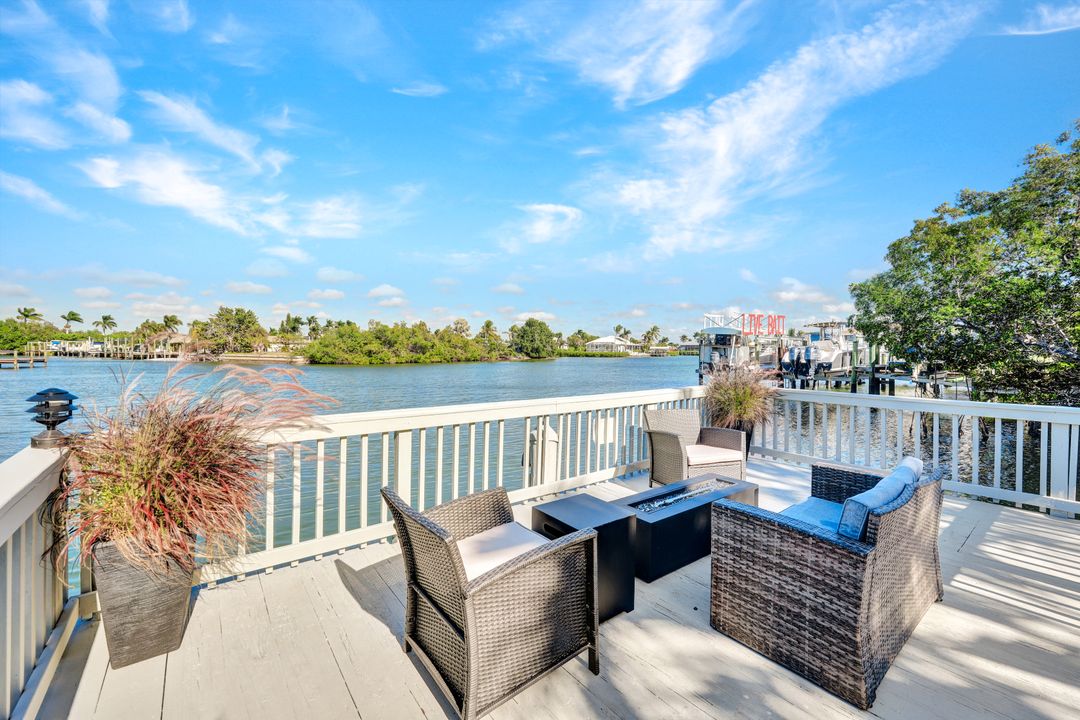 360 Capri Blvd #103, Naples, FL 34113
