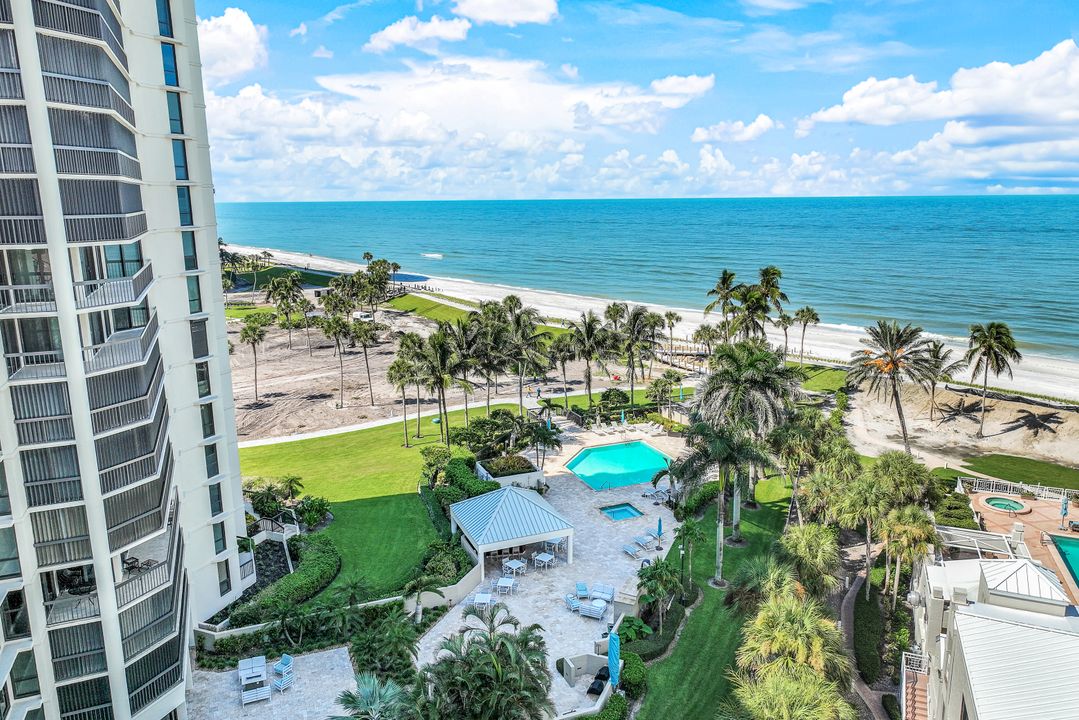 4551 Gulf Shore Blvd N  #301, Naples, FL 34103