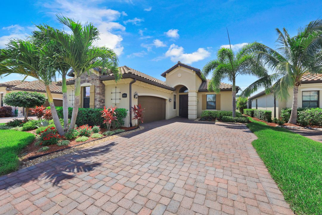 28066 Edenderry Ct, Bonita Springs, FL 34135