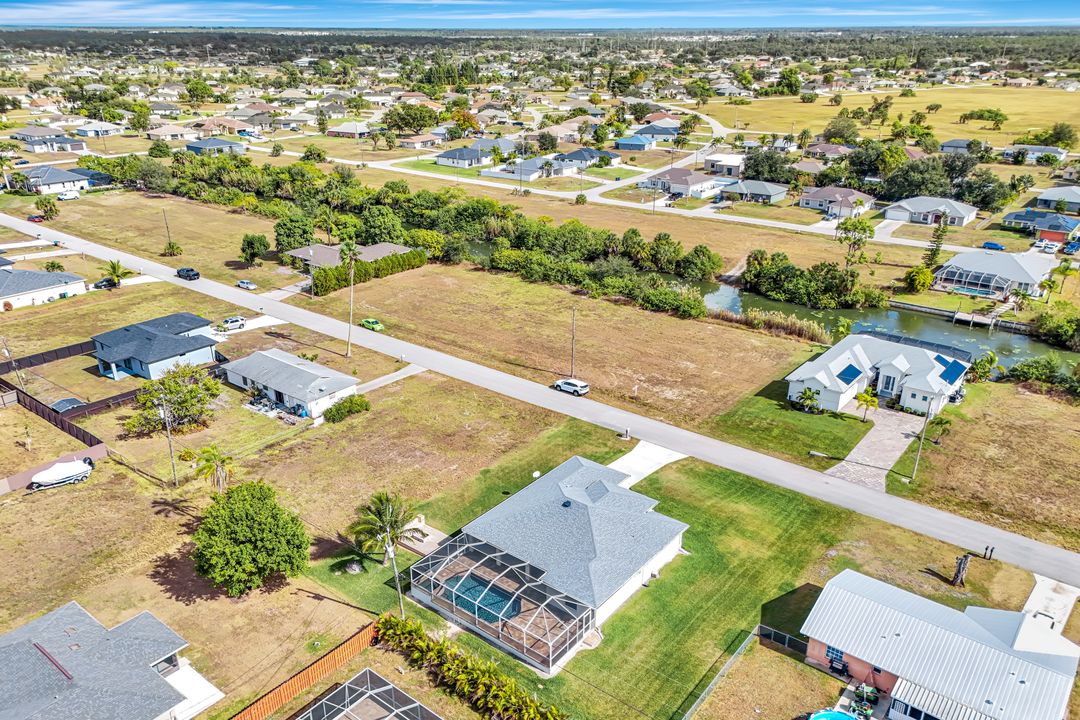 1904 NE 18th Pl, Cape Coral, FL 33909
