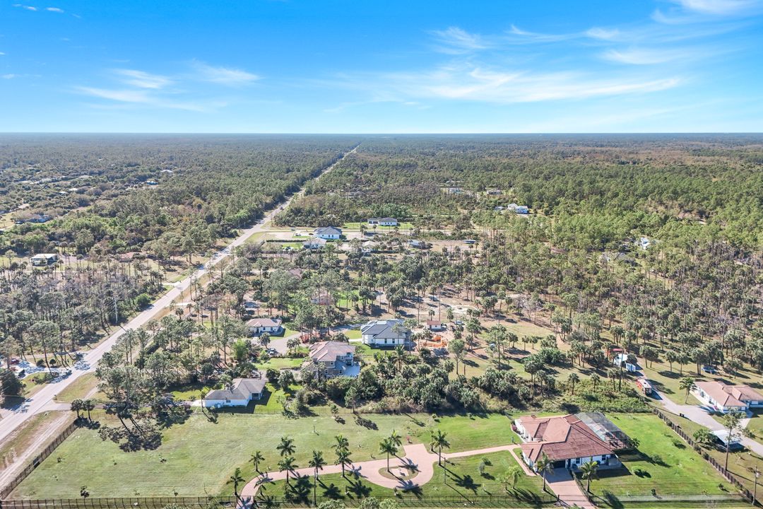 90 22nd Ave NW, Naples, FL 34120