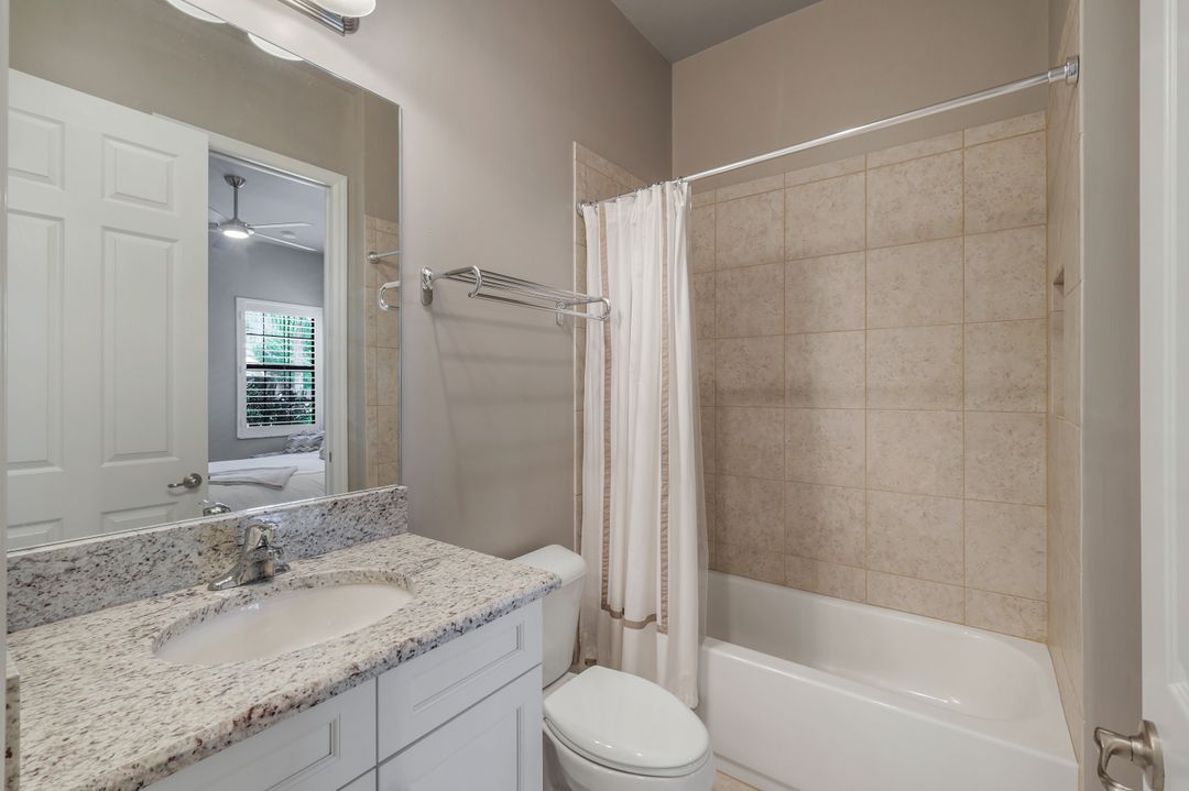 13556 Coronado Dr, Naples, FL 34109