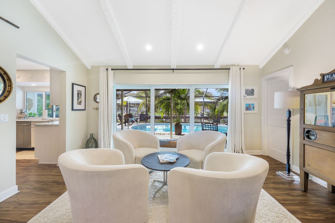 345 Henderson Ct, Marco Island, FL 34145