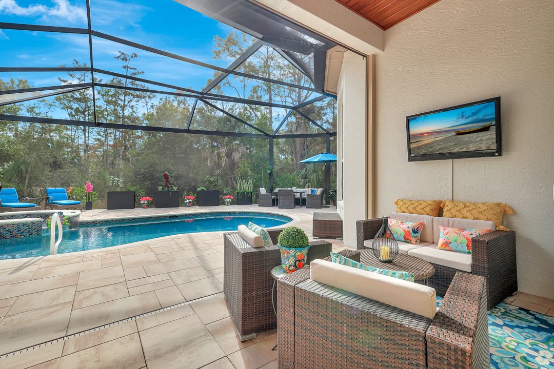 1282 Via Portofino, Naples, FL 34108