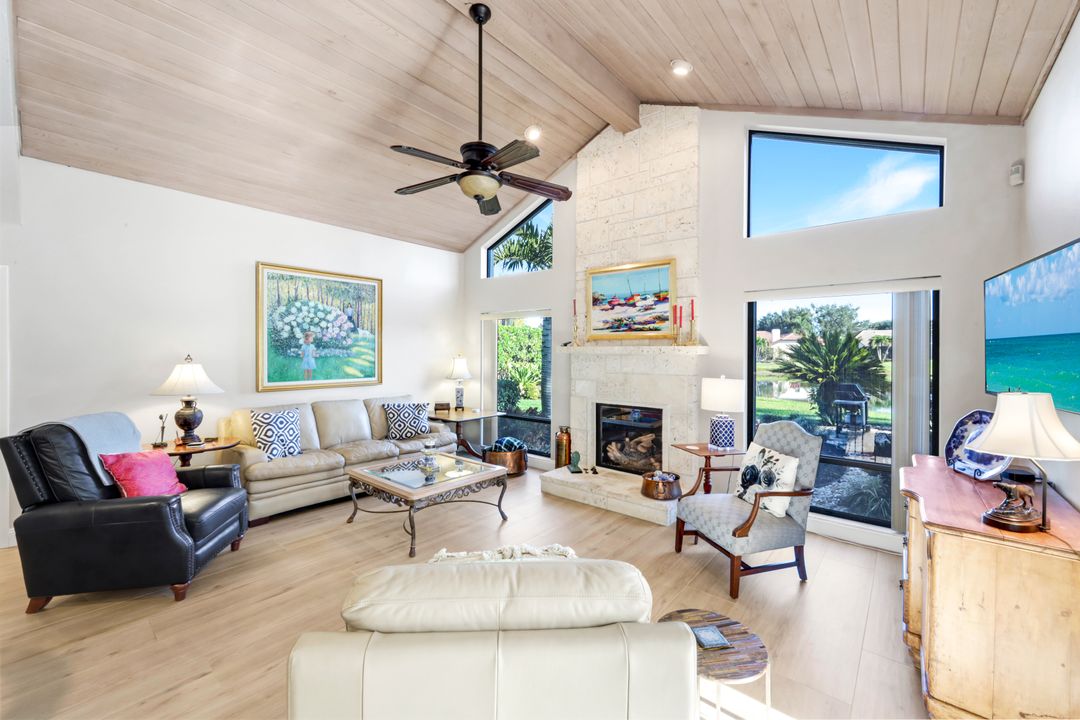 11510 Tanager Ct, Naples, FL 34119