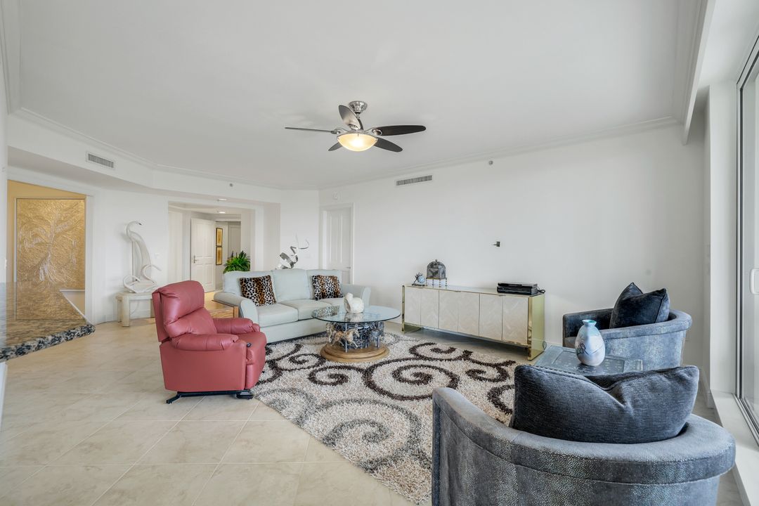1060 Borghese Ln #1005, Naples, FL 34114