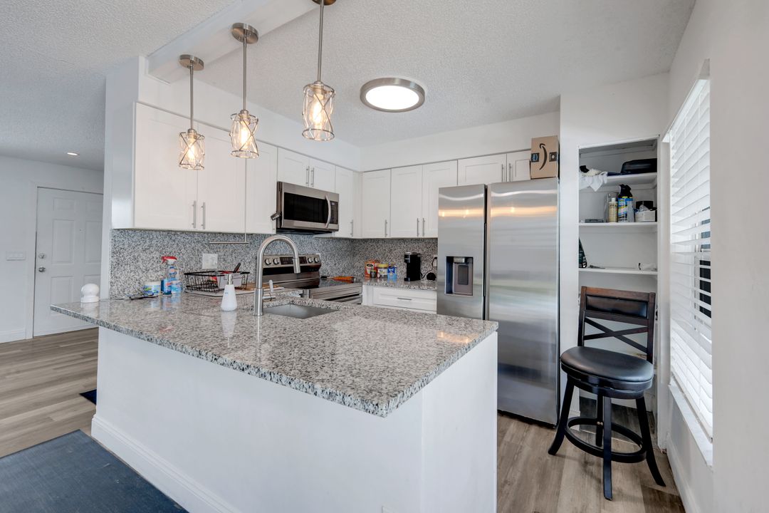 1307 SW 43rd Ln, Cape Coral, FL 33914