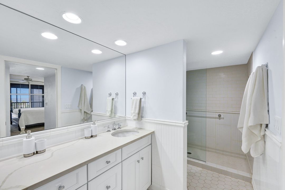 11030 Gulf Shore Dr #302, Naples, FL 34108