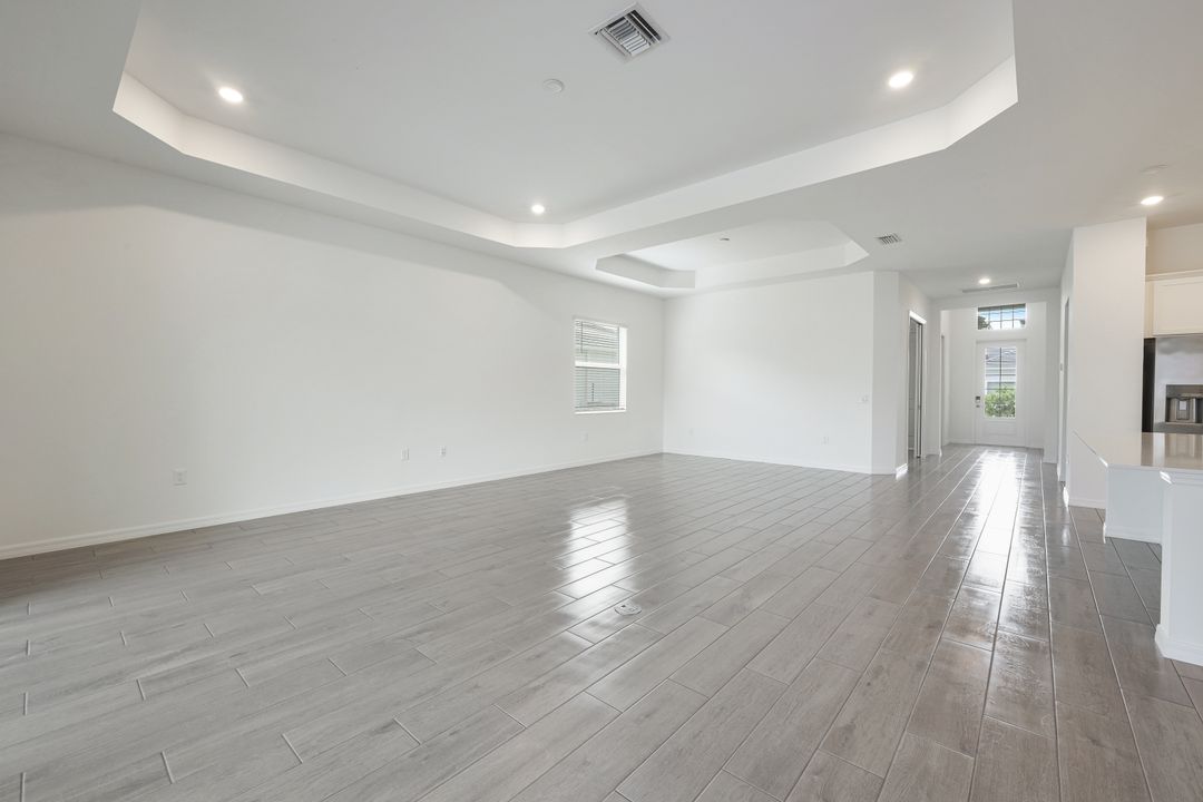 5781 Kingston Pl, Immokalee, FL 34142