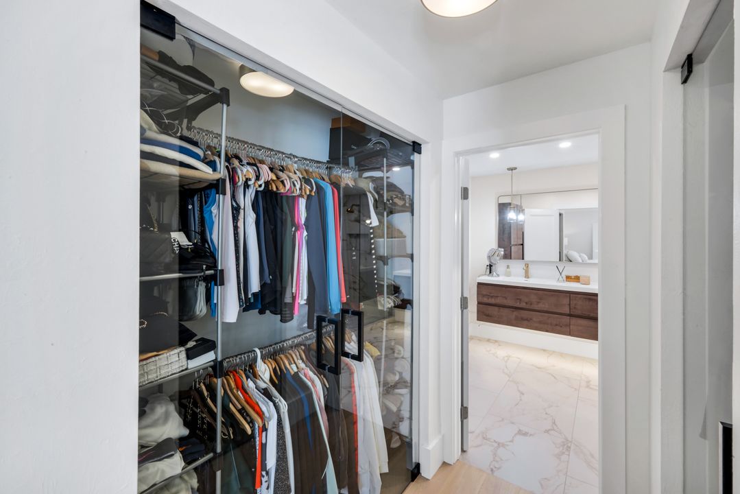 2128 Paget Cir, Naples, FL 34112