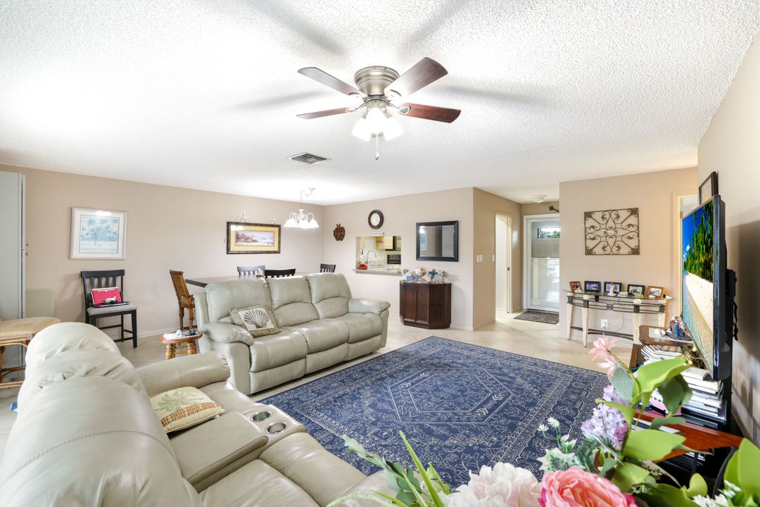 91 Glades Blvd #1, Naples, FL 34112