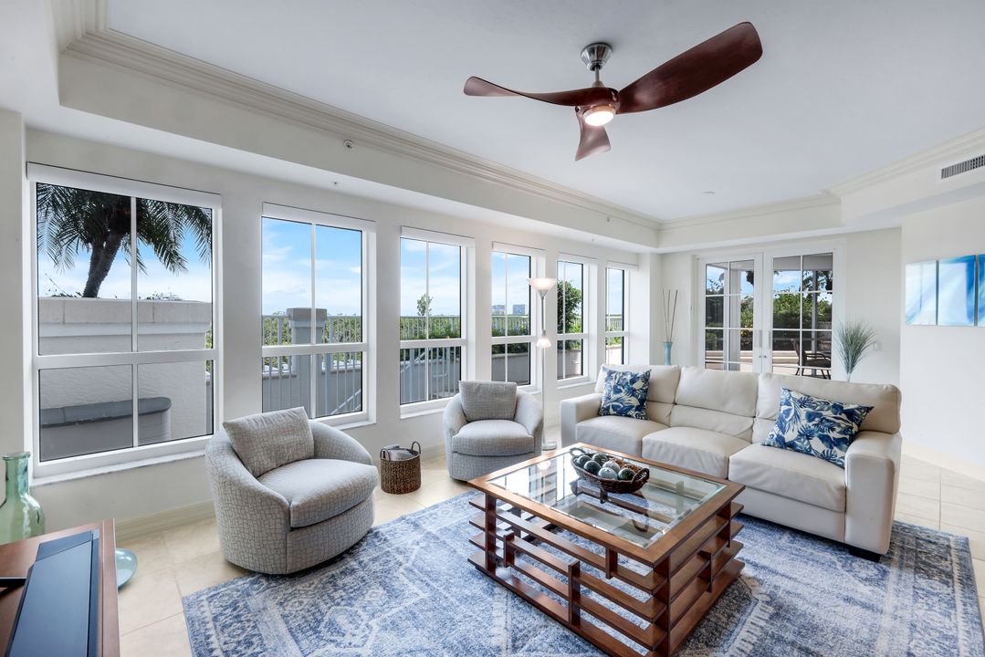 295 Grande Way #104, Naples, FL 34110