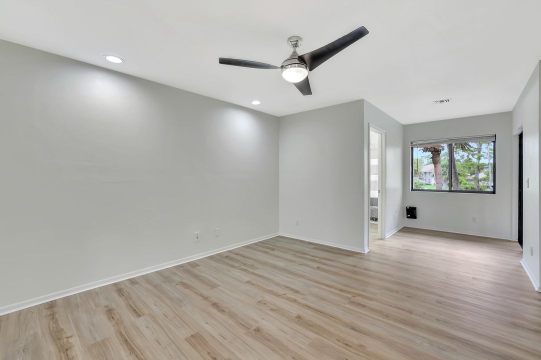 206 Bennington Dr #5, Naples, FL 34104